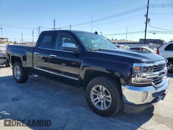 ✅ 2018 Chevrolet Silverado 1500 LTZ • VIN: 1GCVKSEC5JZ358772 • Lot: 69602395. Wystawiony na Copart z przebiegiem 122 971 mil. Bezpłatny archiwum sprzedaży aukcyjnych z USA i szczegółowy raport historii pojazdu na DreamBid. Zdjęcie 4.