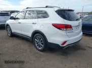 ✅ 2017 Hyundai Santa Fe SE • VIN: KM8SN4HF2HU188577 • Лот: 41864724. Опубликован ранее на IAAI с пробегом 141 992 миль. Бесплатный доступ к архиву аукционных продаж из США и подробный отчёт об истории автомобиля на DreamBid. Изображение 3.