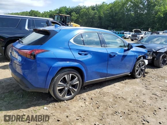 ✅ 2024 Lexus UX 250h Premium • VIN: JTHP9JBH4R2078505 • Lot: 61628455. Listed on Copart with 15,240 mi. Free auction sales archive from the USA and detailed vehicle history report at DreamBid. Image 3.
