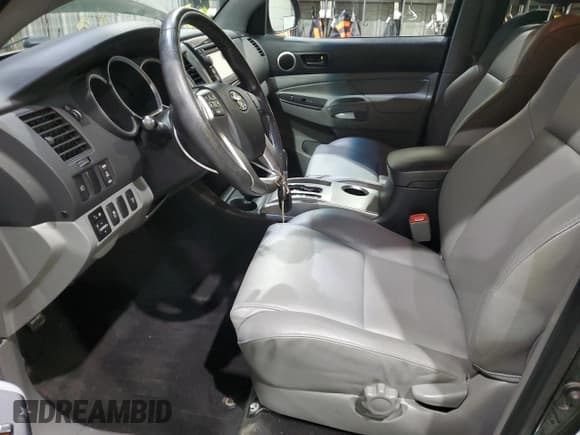 ✅ 2013 Toyota Tacoma • VIN: 5TFLU4ENXDX057168 • Lot: 85312195. Wystawiony na Copart z przebiegiem 225 876 mil. Bezpłatny archiwum sprzedaży aukcyjnych z USA i szczegółowy raport historii pojazdu na DreamBid. Zdjęcie 7.