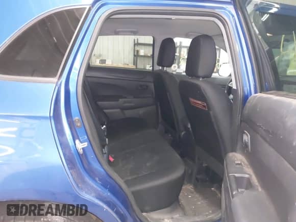 2015 Mitsubishi Outlander ES с VIN 4A4AR3AU2FE017030, выставлен на аукционе IAAI как лот 42898882 с пробегом 105 396 миль миль и . История ставок и продаж доступна на DreamBid. Изображение 8.