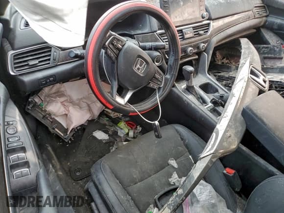 ✅ 2018 Honda Accord Sport • VIN: 1HGCV1F35JA160135 • Lot: 84441655. Wystawiony na Copart z przebiegiem Nie podano. Bezpłatny archiwum sprzedaży aukcyjnych z USA i szczegółowy raport historii pojazdu na DreamBid. Zdjęcie 8.