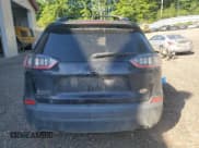 ✅ 2020 Jeep Cherokee Altitude • VIN: 1C4PJMLN1LD550895 • Lot: 62821665. Wystawiony na Copart z przebiegiem 97 971 mil. Bezpłatny archiwum sprzedaży aukcyjnych z USA i szczegółowy raport historii pojazdu na DreamBid. Zdjęcie 6.