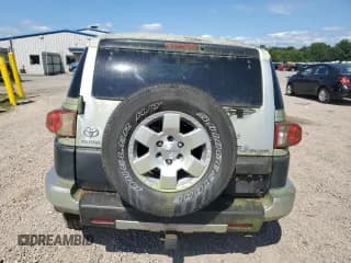 ✅ 2007 Toyota FJ Cruiser • VIN: JTEBU11F670075734 • Lot: 69674804. Listed on Copart with 71,313 mi. Free auction sales archive from the USA and detailed vehicle history report at DreamBid. Image 6.