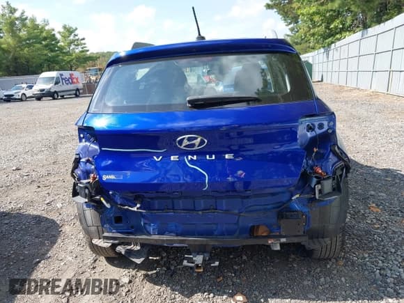 ✅ 2023 Hyundai Venue SEL • VIN: KMHRC8A33PU221192 • Lot: 43201811. Listed on IAAI with 21,862 mi. Free auction sales archive from the USA and detailed vehicle history report at DreamBid. Image 16.