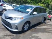 ✅ 2020 Toyota Sienna LE Auto Access Seat • VIN: 5TDKZ3DC3LS053328 • Lot: 42184135. Listed on IAAI with 65,300 mi. Free auction sales archive from the USA and detailed vehicle history report at DreamBid. Image 19.