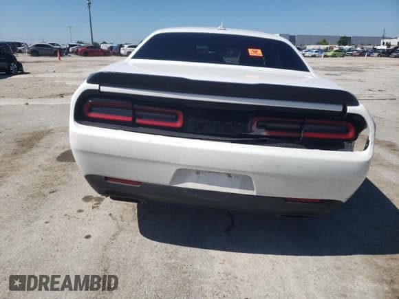 ✅ 2021 Dodge Challenger R/T • VIN: 2C3CDZBTXMH567772 • Lot: 63748284. Wystawiony na Copart z przebiegiem 33 995 mil. Bezpłatny archiwum sprzedaży aukcyjnych z USA i szczegółowy raport historii pojazdu na DreamBid. Zdjęcie 6.
