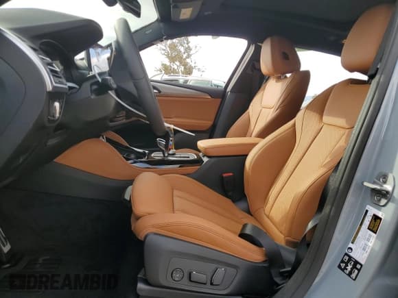 ✅ 2025 BMW X4 xDrive30i • VIN: 5UX33DT07S9150806 • Lot: 80510465. Listed on Copart with 126 mi. Free auction sales archive from the USA and detailed vehicle history report at DreamBid. Image 7.