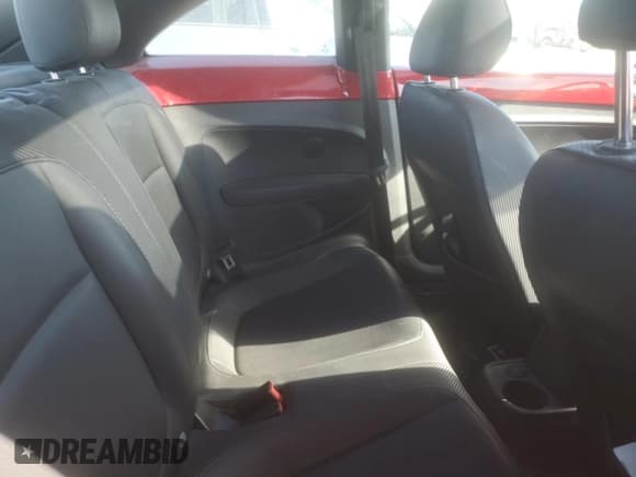 ✅ 2013 Volkswagen Beetle 2.0L TDI • VIN: 3VWJL7AT8DM616882 • Lot: 42332475. Listed on Copart with 103,431 mi. Free auction sales archive from the USA and detailed vehicle history report at DreamBid. Image 10.