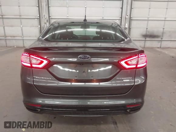 ✅ 2015 Ford Fusion Titanium • VIN: 3FA6P0D98FR116771 • Лот: 43478012. Опубликован ранее на IAAI с пробегом 143 550 миль. Бесплатный доступ к архиву аукционных продаж из США и подробный отчёт об истории автомобиля на DreamBid. Изображение 17.