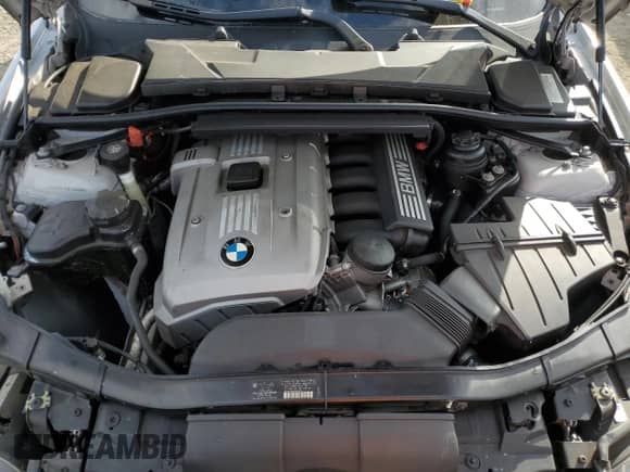 2006 BMW 3 Series 330i z VIN WBAVB33576KS38320, wystawiony jako Copart lot #89443035 z przebiegiem 129 549 mil mil oraz Szkoda całkowita • Salvage title. Historia ofert i sprzedaży dostępna na DreamBid. Obrazek 11.