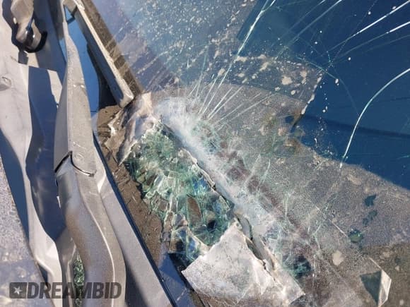 ✅ 2017 Cadillac ATS-V • VIN: 1G6AN5RY7H0173816 • Lot: 43598710. Listed on IAAI with 48,092 mi. Free auction sales archive from the USA and detailed vehicle history report at DreamBid. Image 17.