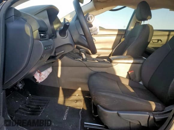 ✅ 2024 Nissan Sentra S • VIN: 3N1AB8BV6RY357551 • Lot: 92880785. Listed on Copart with Not provided. Free auction sales archive from the USA and detailed vehicle history report at DreamBid. Image 7.