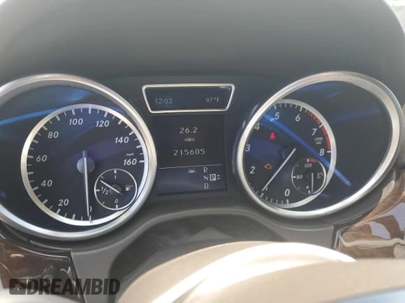 ✅ 2012 Mercedes-Benz M 350 • VIN: 4JGDA5HB3CA059667 • Lot: 60603615. Listed on Copart with 215,605 mi. Free auction sales archive from the USA and detailed vehicle history report at DreamBid. Image 9.