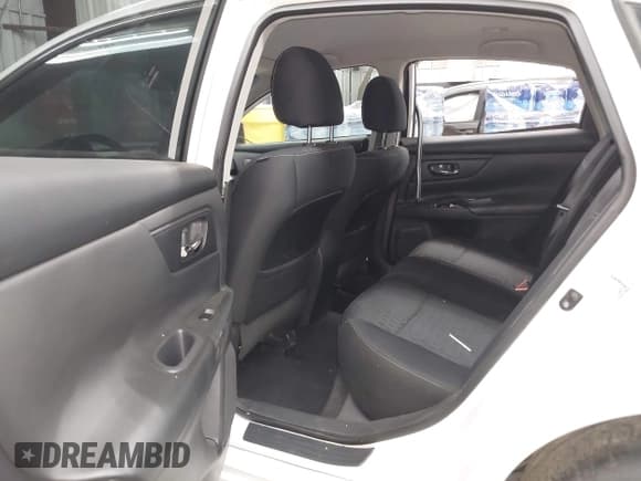 ✅ 2017 Nissan Altima SR • VIN: 1N4AL3AP8HN326058 • Лот: 43101118. Опубликован ранее на IAAI с пробегом 99 136 миль. Бесплатный доступ к архиву аукционных продаж из США и подробный отчёт об истории автомобиля на DreamBid. Изображение 8.