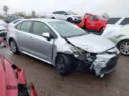 ✅ 2021 Toyota Corolla LE • VIN: JTDEPMAE6MJ138421 • Лот: 43573066. Опубликован ранее на IAAI с пробегом 54 159 миль. Бесплатный доступ к архиву аукционных продаж из США и подробный отчёт об истории автомобиля на DreamBid. Изображение 1.