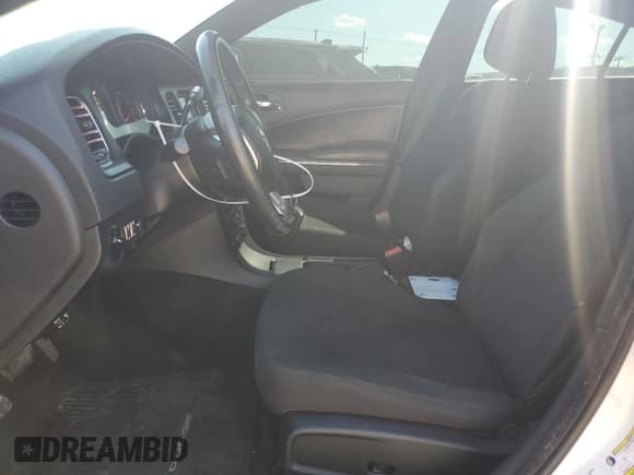 ✅ 2013 Dodge Charger Police • VIN: 2C3CDXATXDH721872 • Lot: 81427185. Wystawiony na Copart z przebiegiem 146 063 mil. Bezpłatny archiwum sprzedaży aukcyjnych z USA i szczegółowy raport historii pojazdu na DreamBid. Zdjęcie 7.