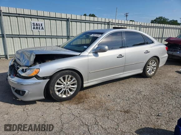 ✅ 2011 Hyundai Azera Limited • VIN: KMHFC4DFXBA559815 • Lot: 70651055. Listed on Copart with 126,042 mi. Free auction sales archive from the USA and detailed vehicle history report at DreamBid. Image 1.