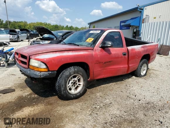 ✅ 2000 Dodge Dakota • VIN: 1B7FL26X2YS529547 • Lot: 71920925. Wystawiony na Copart z przebiegiem 238 116 mil. Bezpłatny archiwum sprzedaży aukcyjnych z USA i szczegółowy raport historii pojazdu na DreamBid. Zdjęcie 1.