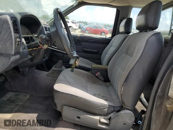 ✅ 1994 Nissan Frontier XE • VIN: 1N6SD16S8RC386834 • Lot: 69139905. Listed on Copart with 243,548 mi. Free auction sales archive from the USA and detailed vehicle history report at DreamBid. Image 7.