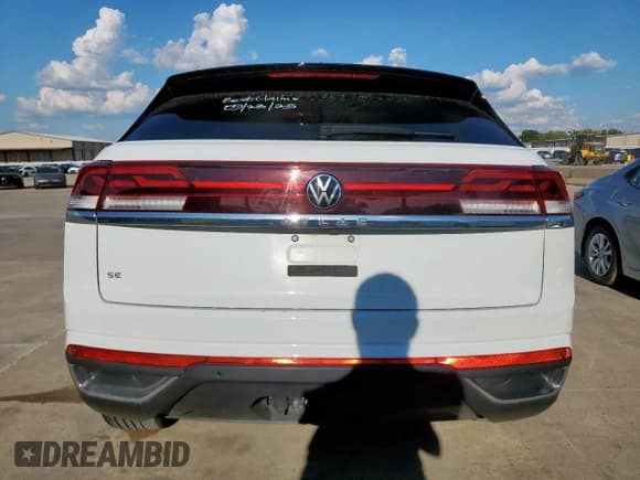 ✅ 2025 Volkswagen Atlas SE • VIN: 1V2WE2CA0SC220492 • Lot: 85278015. Wystawiony na Copart z przebiegiem 16 525 mil. Bezpłatny archiwum sprzedaży aukcyjnych z USA i szczegółowy raport historii pojazdu na DreamBid. Zdjęcie 6.