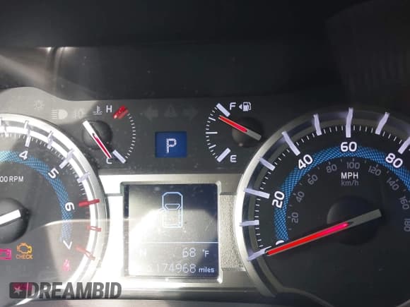 ✅ 2017 Toyota 4Runner SR5 Premium • VIN: JTEBU5JR1H5420898 • Lot: 43701648. Wystawiony na IAAI z przebiegiem 174 968 mil. Bezpłatny archiwum sprzedaży aukcyjnych z USA i szczegółowy raport historii pojazdu na DreamBid. Zdjęcie 7.