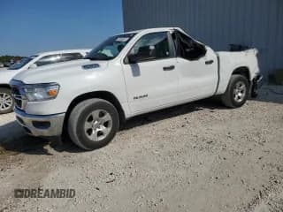 ✅ 2023 Ram 1500 Big Horn • VIN: 1C6RREFG3PN676686 • Lot: 44321505. Wystawiony na Copart z przebiegiem 30 474 mil. Bezpłatny archiwum sprzedaży aukcyjnych z USA i szczegółowy raport historii pojazdu na DreamBid. Zdjęcie 1.