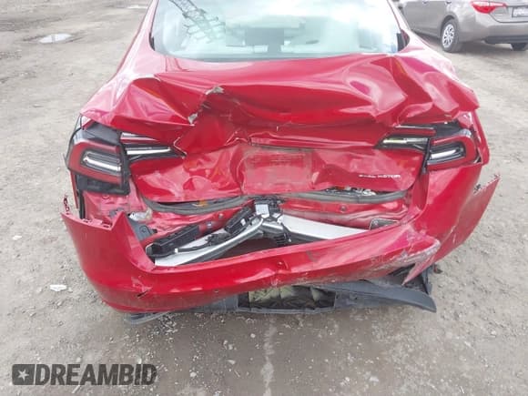 ✅ 2021 Tesla Model 3 Long Range • VIN: 5YJ3E1EB0MF902833 • Lot: 41854474. Wystawiony na IAAI z przebiegiem 41 982 mil. Bezpłatny archiwum sprzedaży aukcyjnych z USA i szczegółowy raport historii pojazdu na DreamBid. Zdjęcie 6.