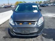 ✅ 2016 Ford C-Max SEL • VIN: 1FADP5CU5GL112686 • Lot: 42009055. Wystawiony na IAAI z przebiegiem 146 300 mil. Bezpłatny archiwum sprzedaży aukcyjnych z USA i szczegółowy raport historii pojazdu na DreamBid. Zdjęcie 6.