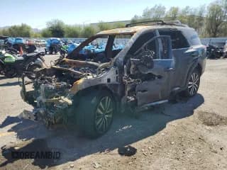 ✅ 2023 Nissan Pathfinder Platinum • VIN: 5N1DR3DJ2PC223091 • Lot: 82174945. Wystawiony na Copart z przebiegiem Nie podano. Bezpłatny archiwum sprzedaży aukcyjnych z USA i szczegółowy raport historii pojazdu na DreamBid. Zdjęcie 1.