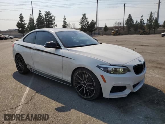 ✅ 2018 BMW 2 Series M240i • VIN: WBA2J5C58JVB27786 • Lot: 67867575. Listed on Copart with 68,414 mi. Free auction sales archive from the USA and detailed vehicle history report at DreamBid. Image 4.