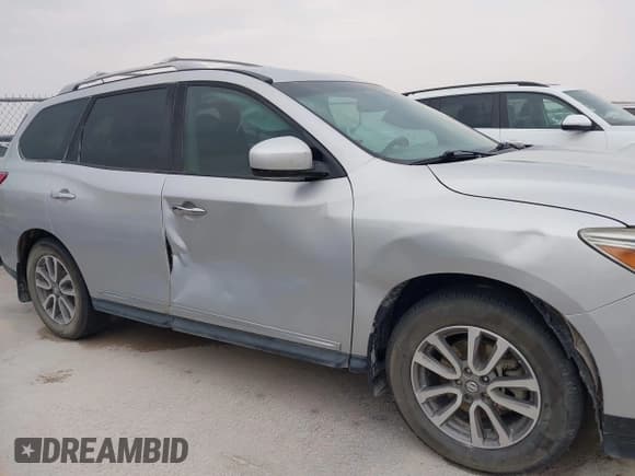 ✅ 2014 Nissan Pathfinder SV • VIN: 5N1AR2MN2EC698964 • Lot: 43740080. Listed on IAAI with 218,118 mi. Free auction sales archive from the USA and detailed vehicle history report at DreamBid. Image 6.
