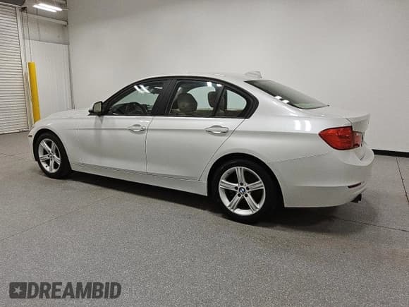 ✅ 2014 BMW 3 Series 328i • VIN: WBA3C1C50EK117555 • Lot: 83964545. Listed on Copart with 88,578 mi. Free auction sales archive from the USA and detailed vehicle history report at DreamBid. Image 2.