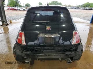 ✅ 2017 FIAT 500 Abarth • VIN: 3C3CFFFHXHT567864 • Lot: 53871625. Wystawiony na Copart z przebiegiem 51 445 mil. Bezpłatny archiwum sprzedaży aukcyjnych z USA i szczegółowy raport historii pojazdu na DreamBid. Zdjęcie 6.