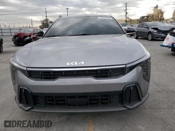 ✅ 2025 Kia K4 GT-Line • VIN: 3KPFW4DE3SE103087 • Lot: 92528465. Wystawiony na Copart z przebiegiem 43 557 mil. Bezpłatny archiwum sprzedaży aukcyjnych z USA i szczegółowy raport historii pojazdu na DreamBid. Zdjęcie 5.