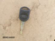 ✅ 2006 Ford Focus S • VIN: 1FAFP34NX6W131980 • Lot: 42408699. Wystawiony na IAAI z przebiegiem 139 258 mil. Bezpłatny archiwum sprzedaży aukcyjnych z USA i szczegółowy raport historii pojazdu na DreamBid. Zdjęcie 11.