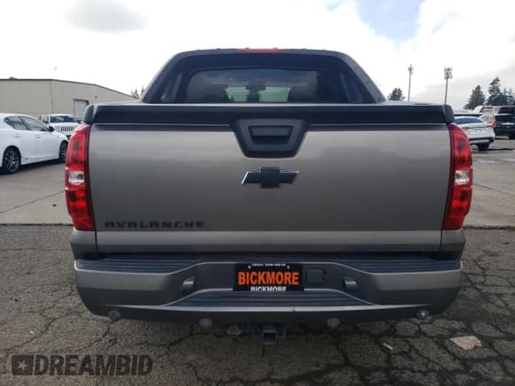 ✅ 2007 Chevrolet Avalanche 1LT • VIN: 3GNFK12397G266681 • Lot: 84464065. Listed on Copart with 125,856 mi. Free auction sales archive from the USA and detailed vehicle history report at DreamBid. Image 6.