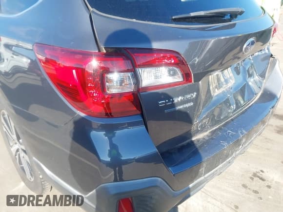 ✅ 2019 Subaru Outback Limited • VIN: 4S4BSANCXK3382112 • Lot: 43610308. Listed on IAAI with 46,154 mi. Free auction sales archive from the USA and detailed vehicle history report at DreamBid. Image 20.