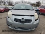 ✅ 2008 Toyota Yaris • VIN: JTDJT923185140788 • Лот: 93056105. Опубликован ранее на Copart с пробегом 146 465 миль. Бесплатный доступ к архиву аукционных продаж из США и подробный отчёт об истории автомобиля на DreamBid. Изображение 5.