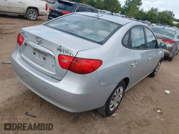 2010 Hyundai Elantra SE with VIN KMHDU4AD2AU099442, listed as a IAAI auction lot 43160213 with 142,346 mi miles and . Bid and sale history available at DreamBid. Image 4.