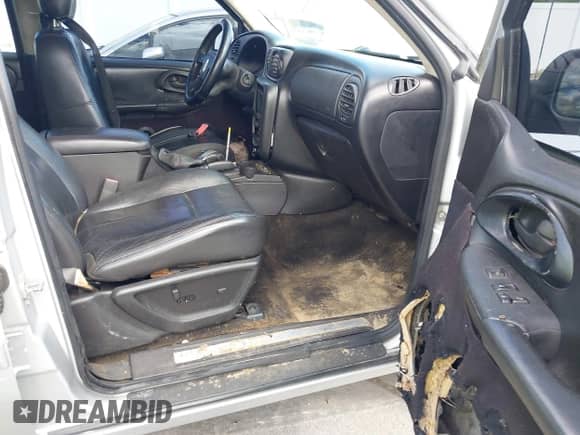 2009 Chevrolet TrailBlazer 1LT с VIN 1GNDT33S292104795, выставлен на аукционе IAAI как лот 43408259 с пробегом Не указан миль и . История ставок и продаж доступна на DreamBid. Изображение 5.