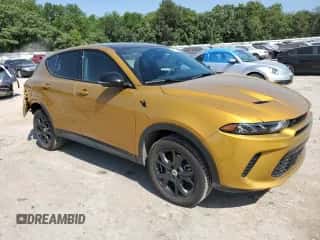 2024 Dodge Hornet GT Plus z VIN ZACNDFBN3R3A11207, wystawiony jako Copart lot #64510014 z przebiegiem 8 699 mil mil oraz Szkoda całkowita • Salvage title. Historia ofert i sprzedaży dostępna na DreamBid. Obrazek 4.