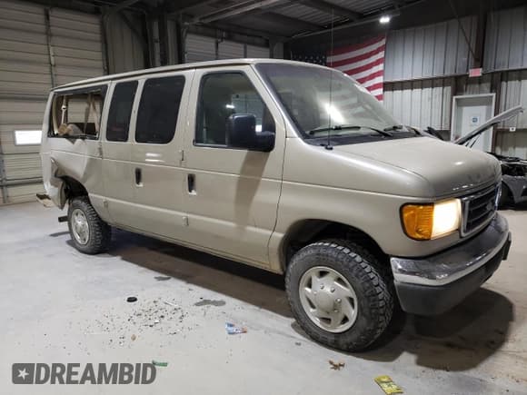 ✅ 2007 Ford Econoline Passenger XL • VIN: 1FBNE31L47DA80217 • Lot: 84549594. Wystawiony na Copart z przebiegiem 110 199 mil. Bezpłatny archiwum sprzedaży aukcyjnych z USA i szczegółowy raport historii pojazdu na DreamBid. Zdjęcie 4.