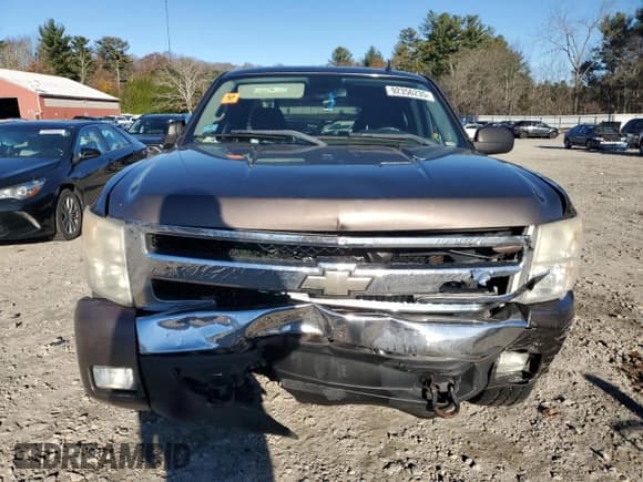 ✅ 2007 Chevrolet Silverado 1500 1LT • VIN: 2GCEC19C471731240 • Лот: 92356235. Опубликован ранее на Copart с пробегом 200 386 миль. Бесплатный доступ к архиву аукционных продаж из США и подробный отчёт об истории автомобиля на DreamBid. Изображение 5.