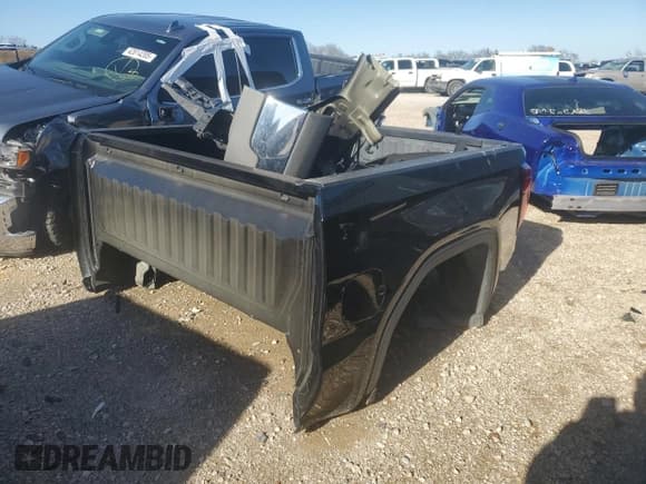 ✅ 2018 Chevrolet Silverado 1500 • VIN: N0V1N0NPART • Лот: 43236905. Опубликован ранее на Copart с пробегом Не указан. Бесплатный доступ к архиву аукционных продаж из США и подробный отчёт об истории автомобиля на DreamBid. Изображение 1.