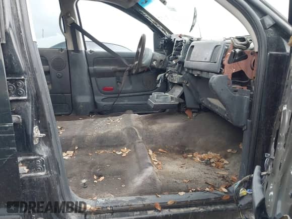 2003 Dodge 1500 ST z VIN 1D7HA18N33S347312, wystawiony jako IAAI lot #42521588 z przebiegiem Nie podano mil oraz . Historia ofert i sprzedaży dostępna na DreamBid. Obrazek 5.