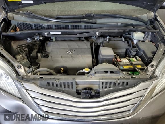 ✅ 2015 Toyota Sienna Limited • VIN: 5TDDK3DC2FS116985 • Lot: 57269975. Listed on Copart with 139,126 mi. Free auction sales archive from the USA and detailed vehicle history report at DreamBid. Image 12.