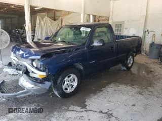 ✅ 2001 Chevrolet Silverado 1500 • VIN: 1GCEC14W01Z329456 • Лот: 70836935. Опубликован ранее на Copart с пробегом 163 472 миль. Бесплатный доступ к архиву аукционных продаж из США и подробный отчёт об истории автомобиля на DreamBid. Изображение 1.