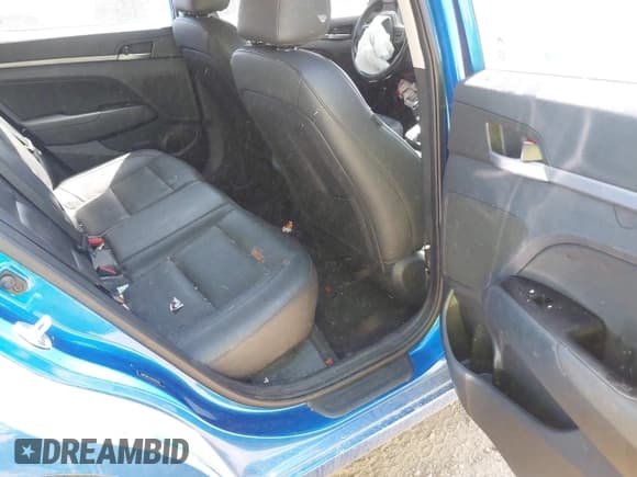 ✅ 2017 Hyundai Elantra SE • VIN: 5NPD84LF2HH121449 • Lot: 43119636. Listed on IAAI with 92,048 mi. Free auction sales archive from the USA and detailed vehicle history report at DreamBid. Image 8.