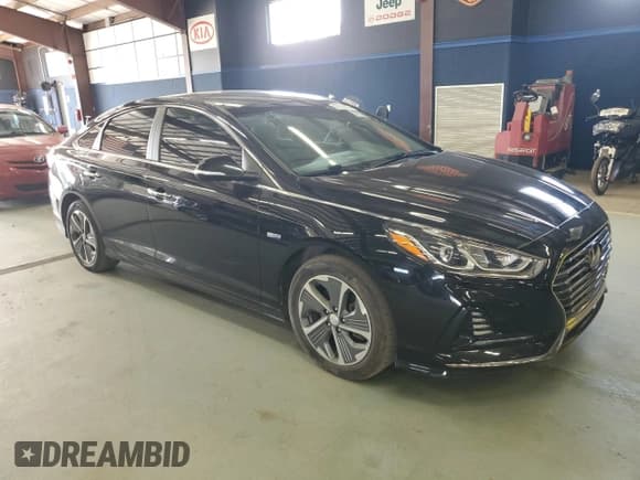 ✅ 2019 Hyundai Sonata • VIN: KMHE14L27KA093938 • Лот: 67939005. Опубликован ранее на Copart с пробегом 134 267 миль. Бесплатный доступ к архиву аукционных продаж из США и подробный отчёт об истории автомобиля на DreamBid. Изображение 4.